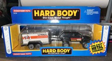 VINTAGE Tootsietoy Hard Body Die-Cast Metal Tough 4X4 Truck U-Haul Trailer 3230