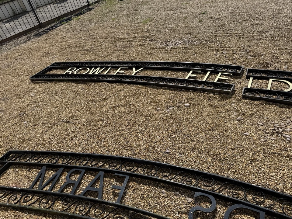 iron gates top - Image 3 of 4