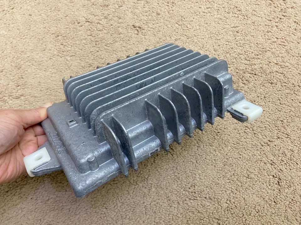 Cadillac CTS Bose Audio Radio Stereo Amplifier Amp OEM 25869049 Foto 2 de 4