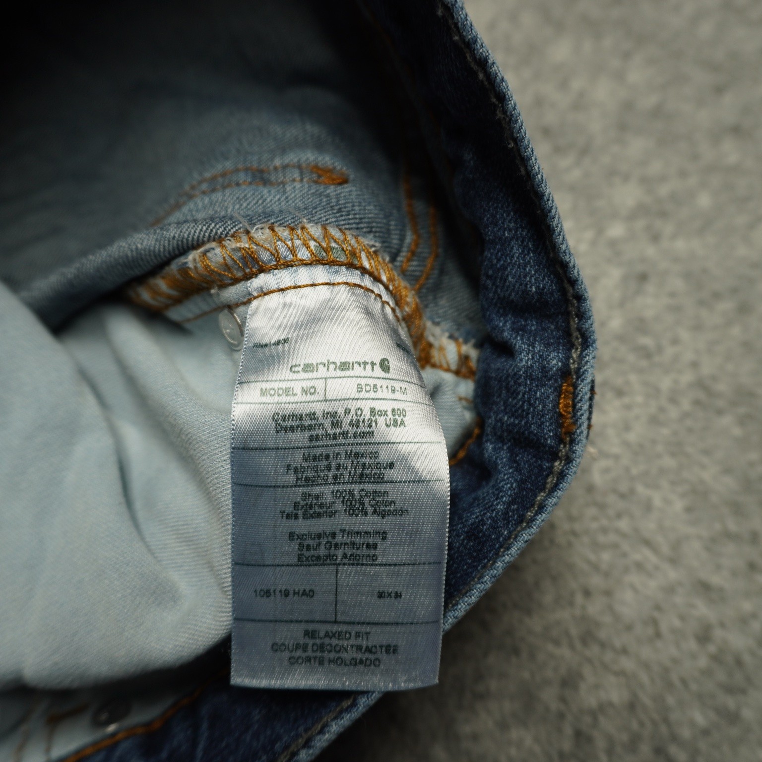 Carhartt Jeans Men's Dark Wash 30x34 Relaxed Fit Denim Workwear thumbnail 4