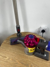 Dyson V8 Animal Cordless Vacuum New Battery 1 Year Guarantee