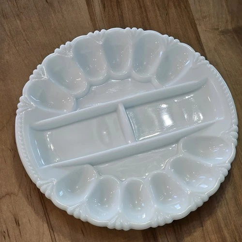Vtg LE Smith White Deviled Egg Plate Tray Platter Pineapple Milk Glass Plate