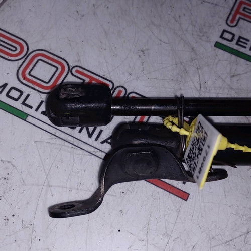 Dämpferstange der Hintertür. Links VOLKSWAGEN POLO 3a Serie 1.05i Ber.