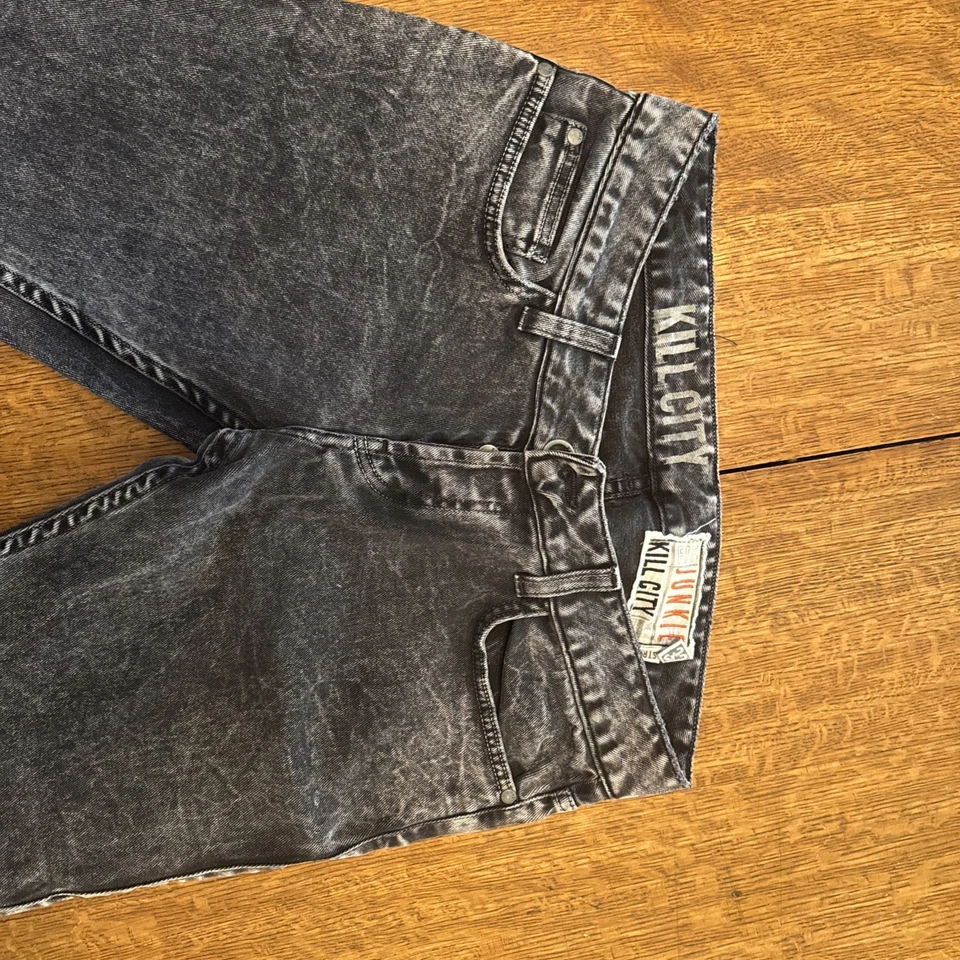 Pantalones de mezclilla Kill City góticos punk ajustados elásticos 32 X 31 negros con botones Foto 4 de 4