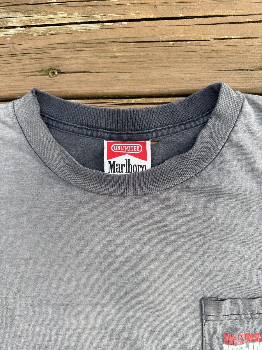 RARE* early 90's vintage marlboro lizard t-shirt single RARE* early 90's vintage marlboro lizard t-shirt single