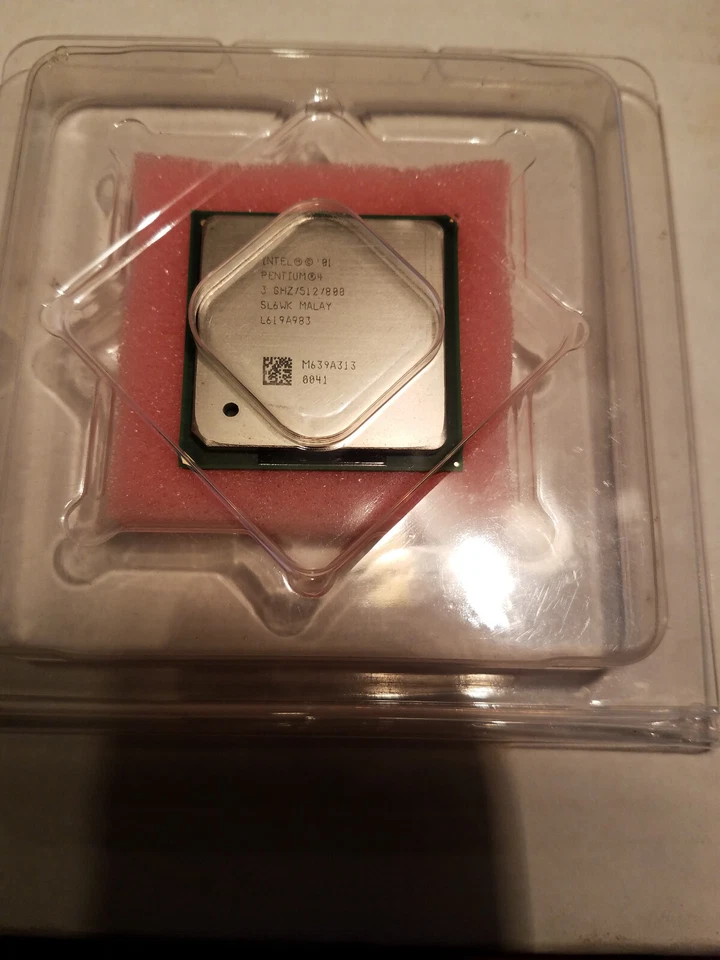 Intel Pentium 4 3.0 512 KB L2 Cache FSB 800 MHz 3.0 GHz Socket 478 CPU SL6WK - Image 2 of 4
