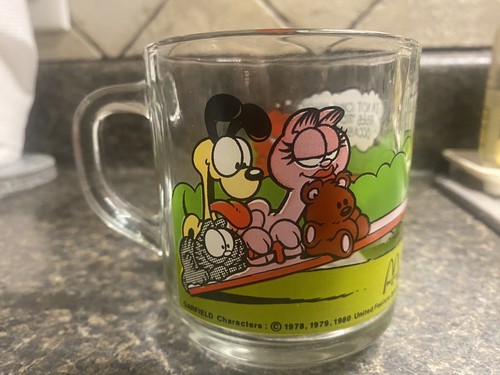 Vintage McDonald's Garfield theme glass cup/coffee mug - Picture 2 of 2