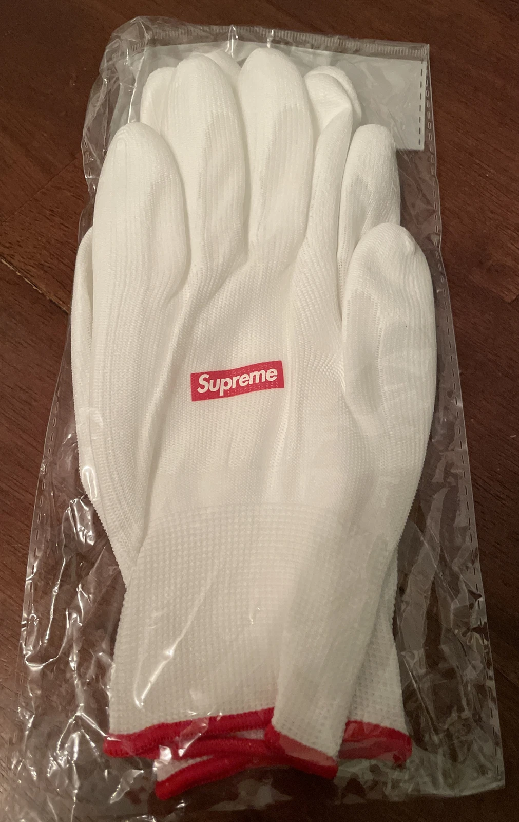 Supreme FW20 Rubberized Gloves Box Logo Bogo