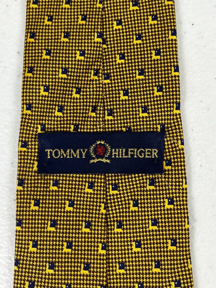 Corbata de seda Tommy Hilfiger para hombre 58,5" amarillo marrón azul patrón de pata de gallo Foto 3 de 4