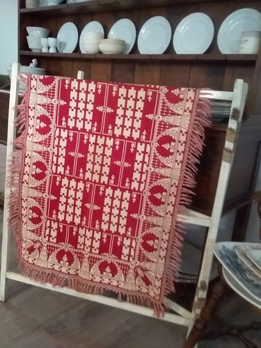 ANTIQUE FRENCH ART DECO RED AND WHITE HAND KNOTTED COTTON TABLECLOTH - Picture 2 of 6