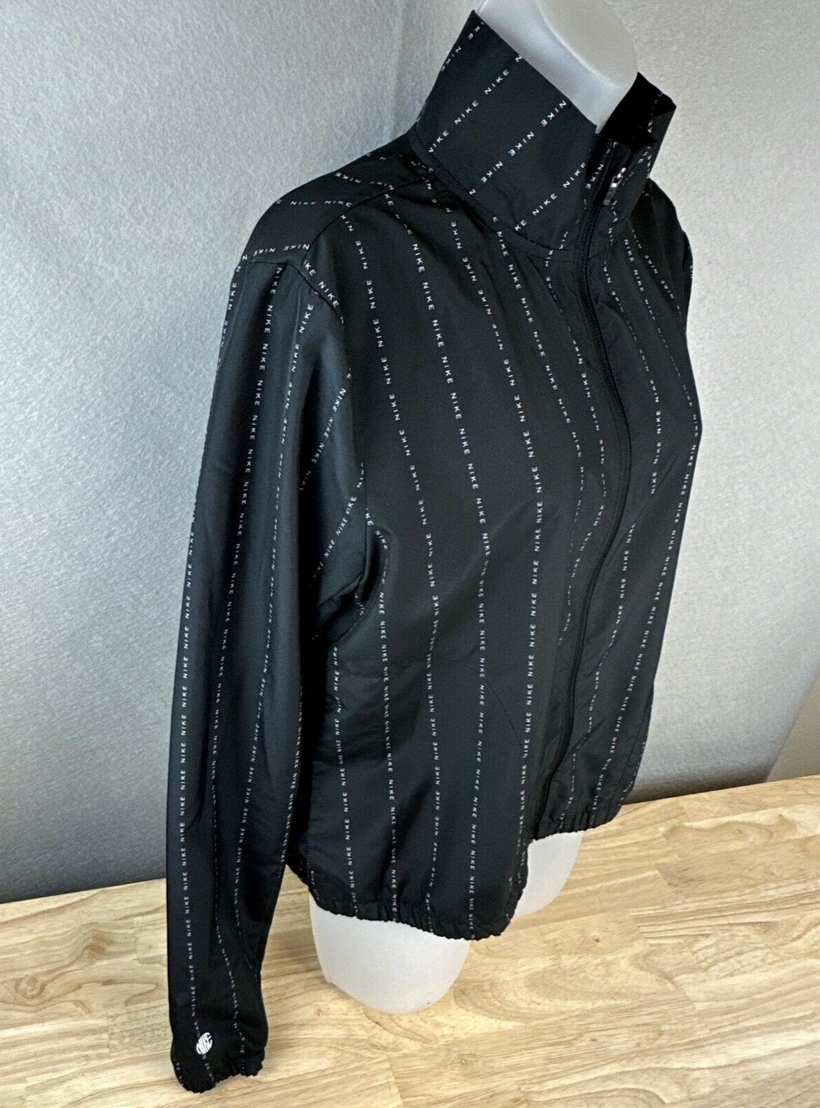 SACAI X NIKE Giacca a vento Nike Dri Fit donna Icon Clash running pista taglia small nera