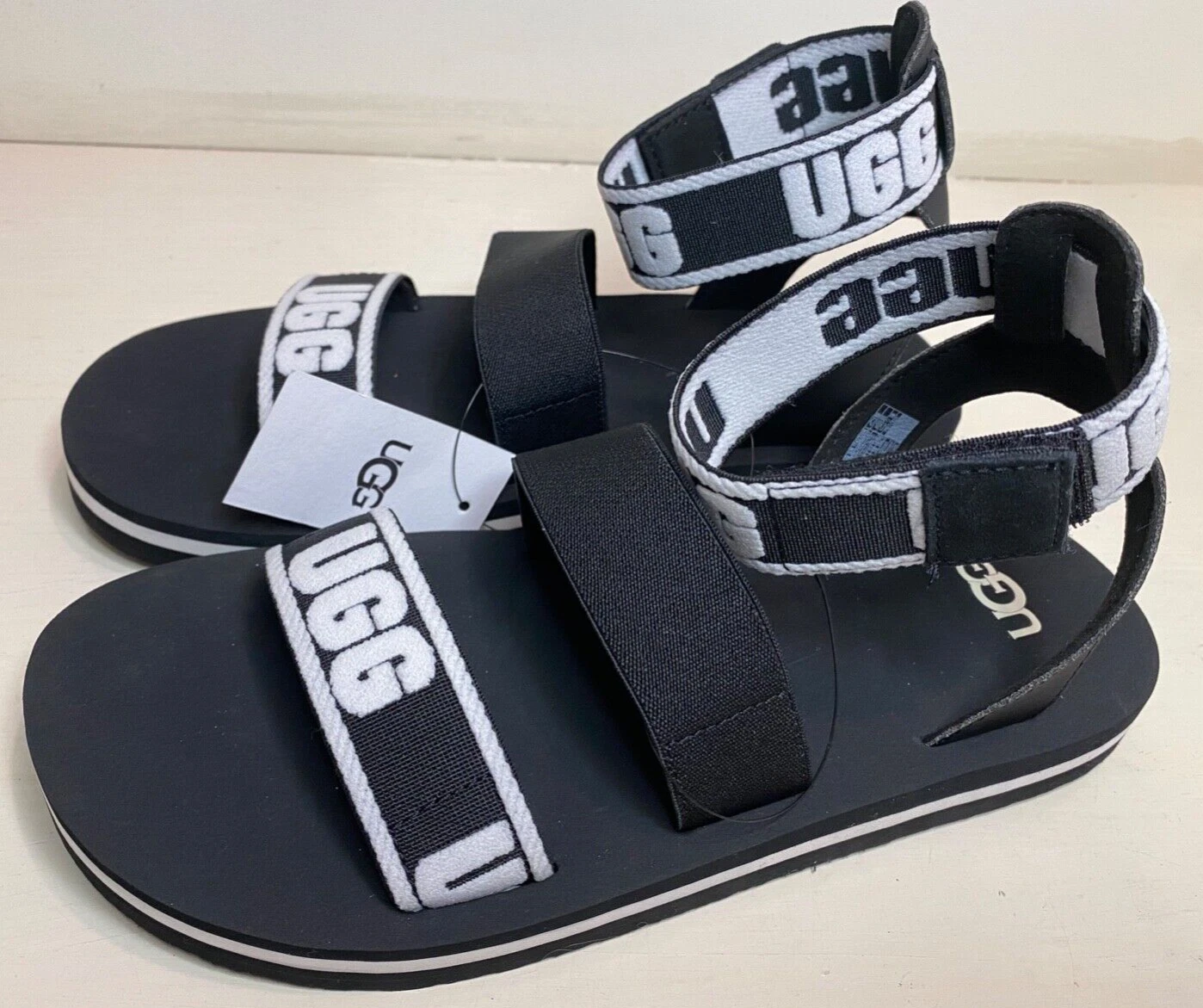 Scarpe sandali sportivi UGG Allisa cinturino alla caviglia logo cinturino nero grandi bambini taglia 6 anni