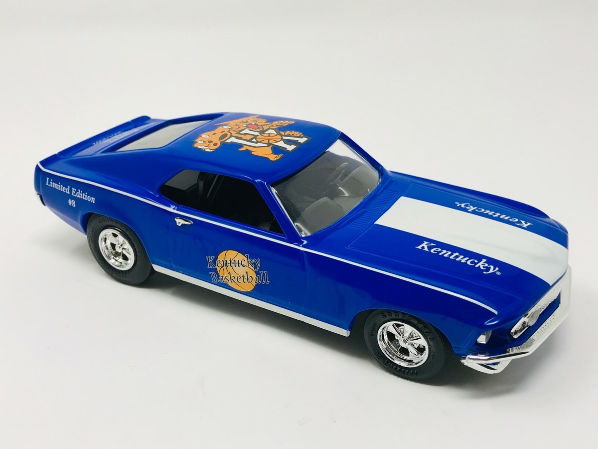 Kentucky Wildcats Basketball 1969 FORD MUSTANG Ertl Diecast Bank