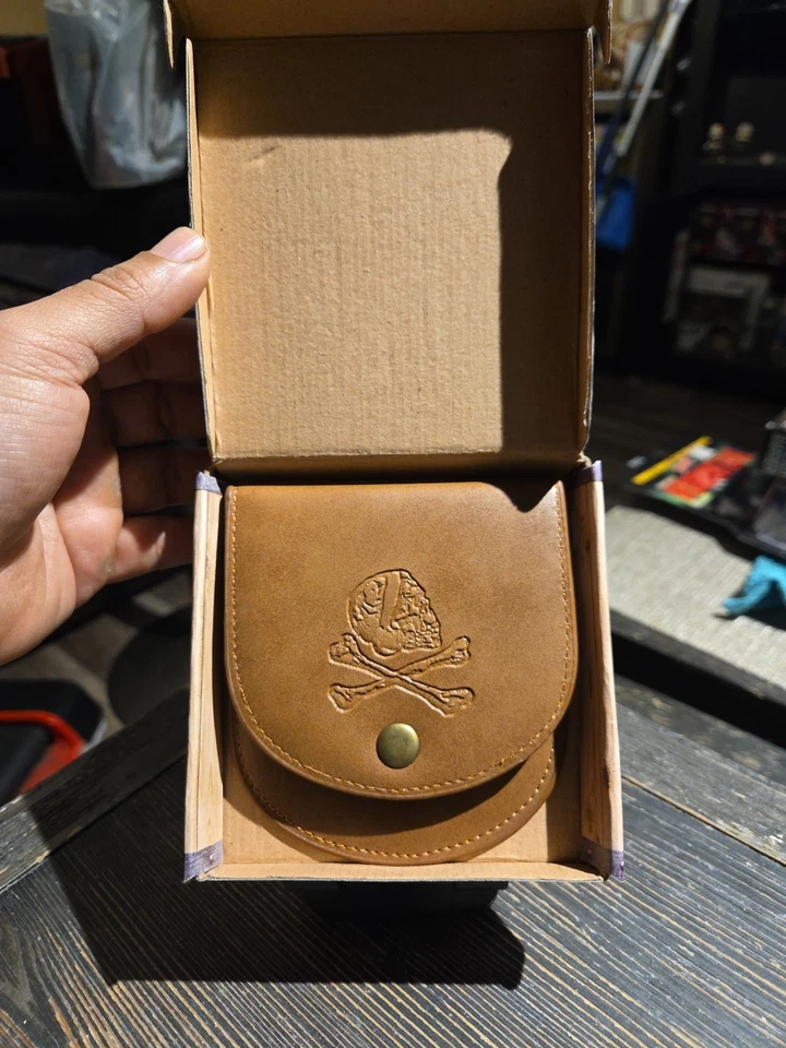 Uncharted 4: El Desenlace del Ladrón Billetera Doble Plegable Caja de Botín Exclusiva Foto 2 de 4