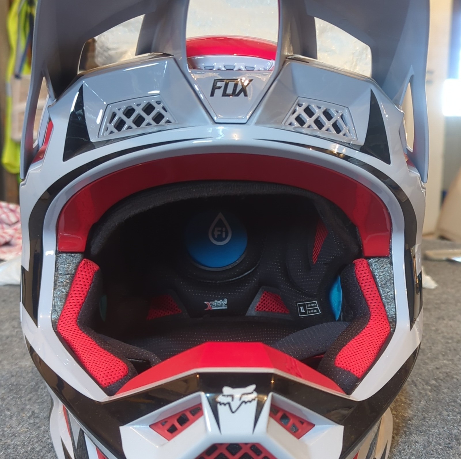 FOX RED GRAY BLACK V3 IDOL HELMET XL with Magnetic Visor