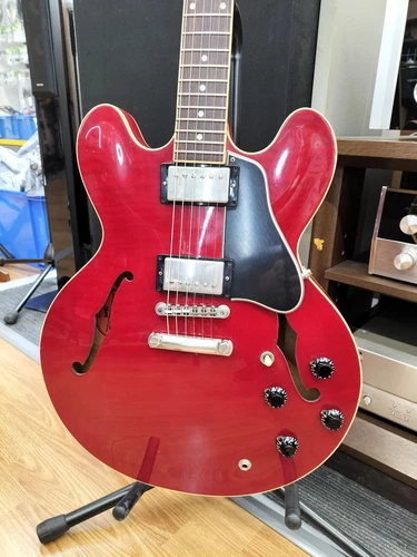 Gibson Es-335 Dot Semi Hollow Bodyustic Safe delivery from Japan