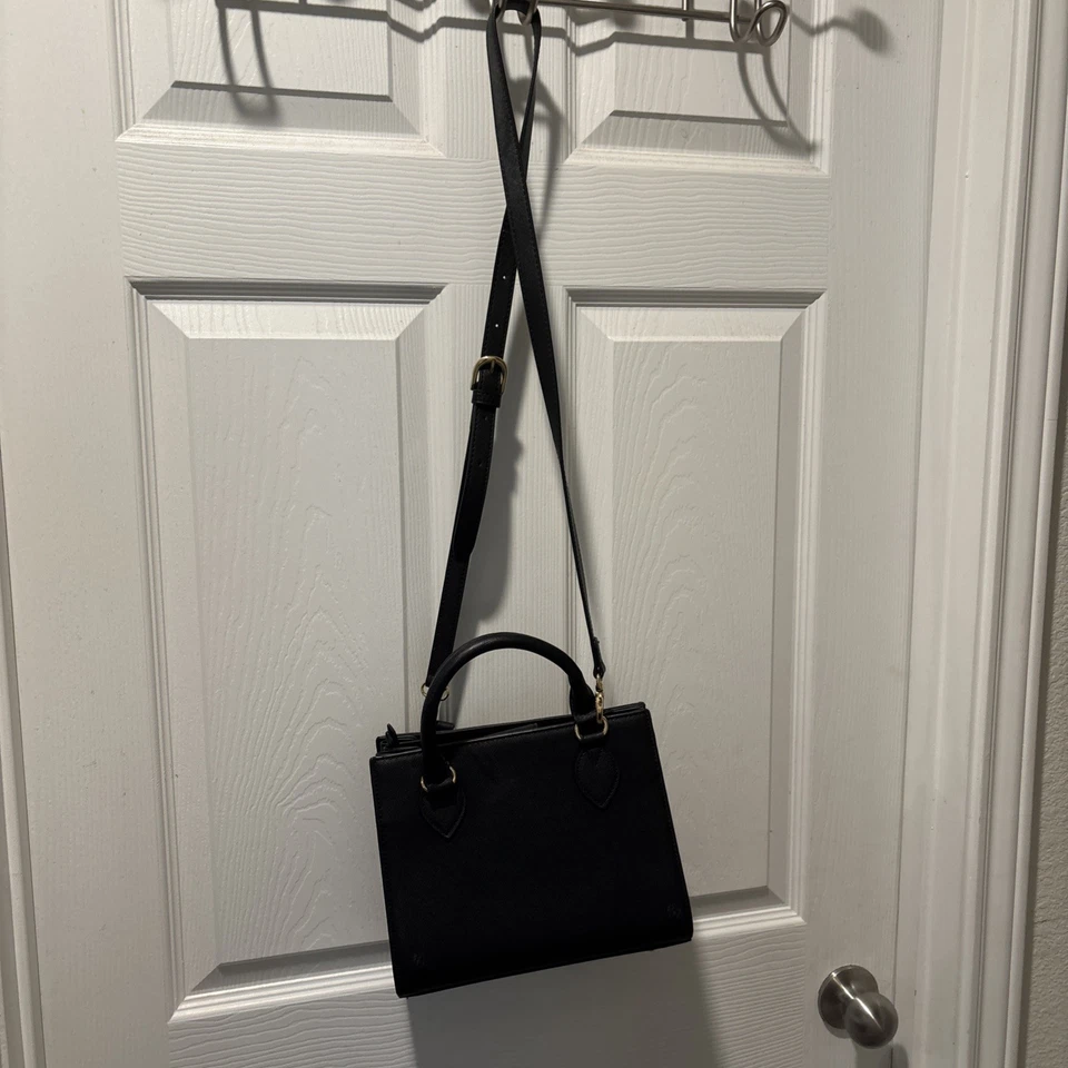 Bolso de mano Harrods de cuero negro comprado en la tienda Harrods Heathrow usado pocos defectos Foto 2 de 4