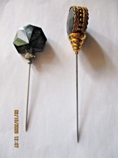 Épingle à Chapeau Ancienne - Ordre Royal Des Plaisantins, Ton Or, Revers