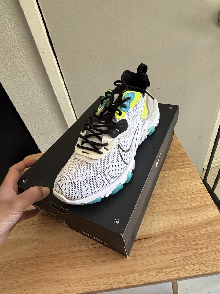 Nike React Vision Worldwide CT2927-100 Men's Shoes Size 10 - Image 2 of 4