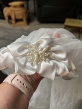  152A . Vintage Bridal Crown And Veil White Pearl Veil NEW