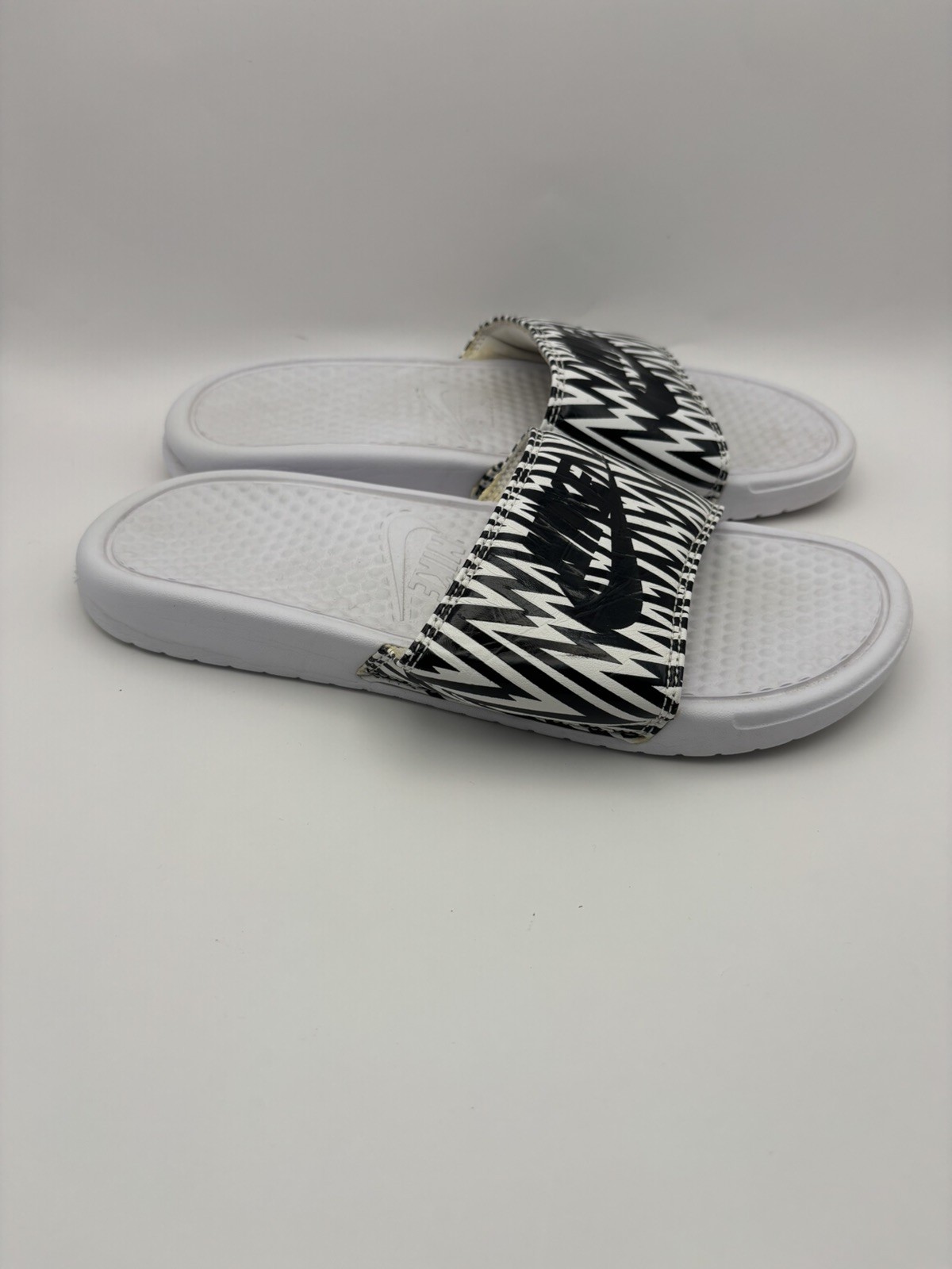 Nike Benassi Black White Striped Slide Sandals for Women Size 9