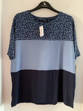 BNWT T Shirt Top By Evans Blue Animal Colour Block Size 14
