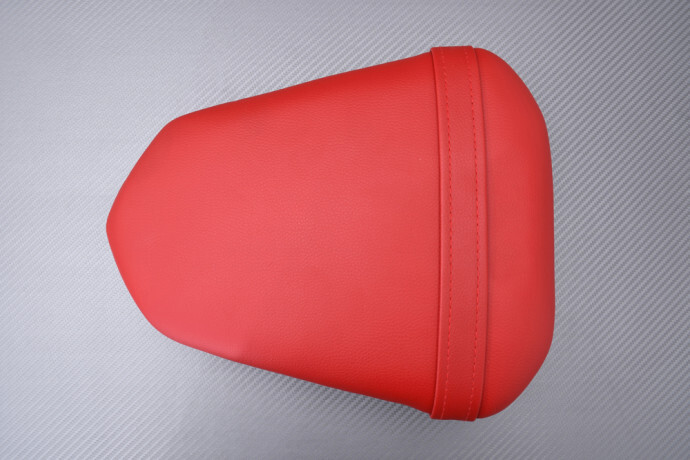 Remplacer la selle passager usée de votre Yamaha YZF R1 2007 2008 rouge