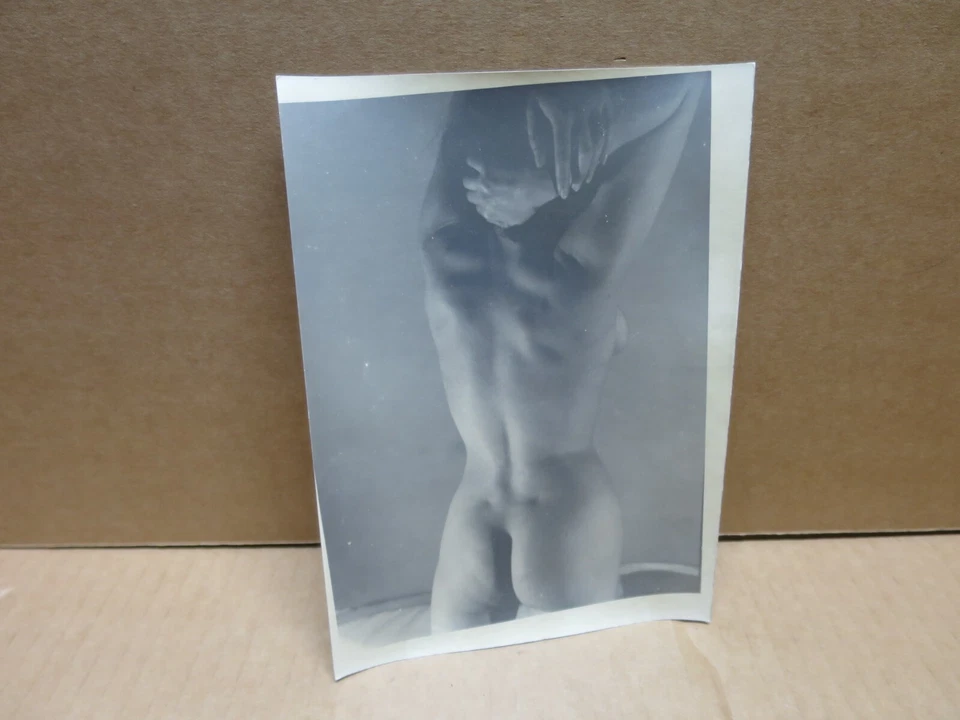 Ancienne photographie nu artistique de dos - Photo 1/1