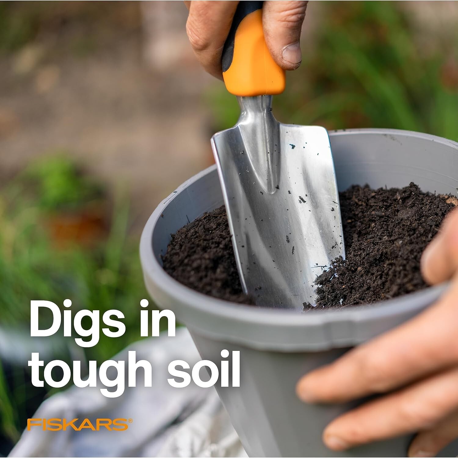 Fiskars Ergo Garden Trowel, Heavy Duty Hand Tool for Digging & Planting