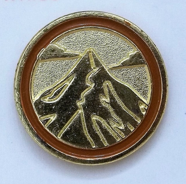 Brownies Journey Summit Award Lapel Pin Girl Scouts Of America GSA New