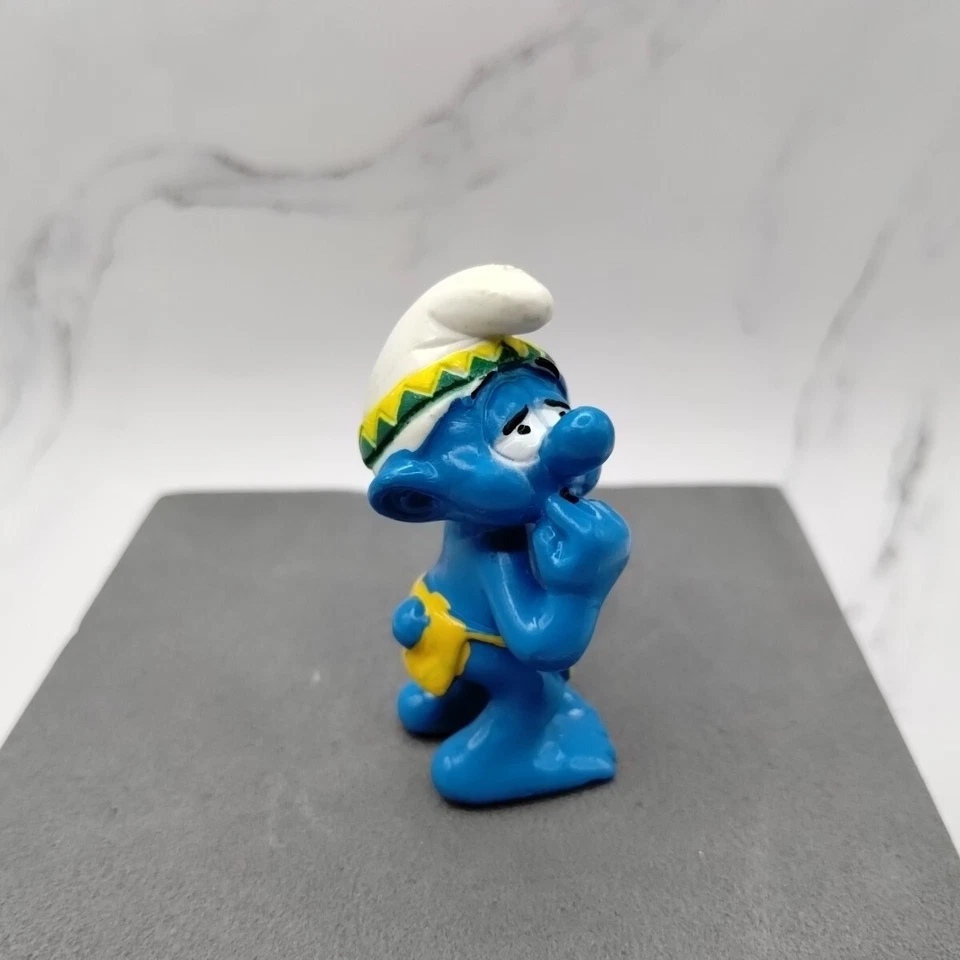 Figura de PVC Peyo 2006 pitufo nativo americano Schleich Holding Peace Pipe Foto 4 de 4