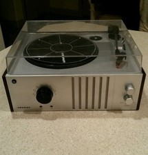 CROSLEY CR6017A-MA PLAYER 3-SPEED TURNTABLE WITH PORTABLE AUDIO INPUT (MAHOGANY)