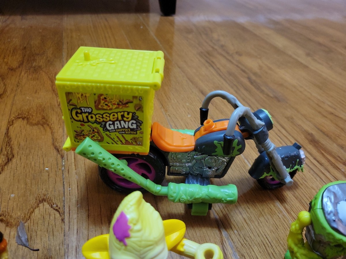 Moose Toys Grossery Gang Putrid Power Action Figures LOT and