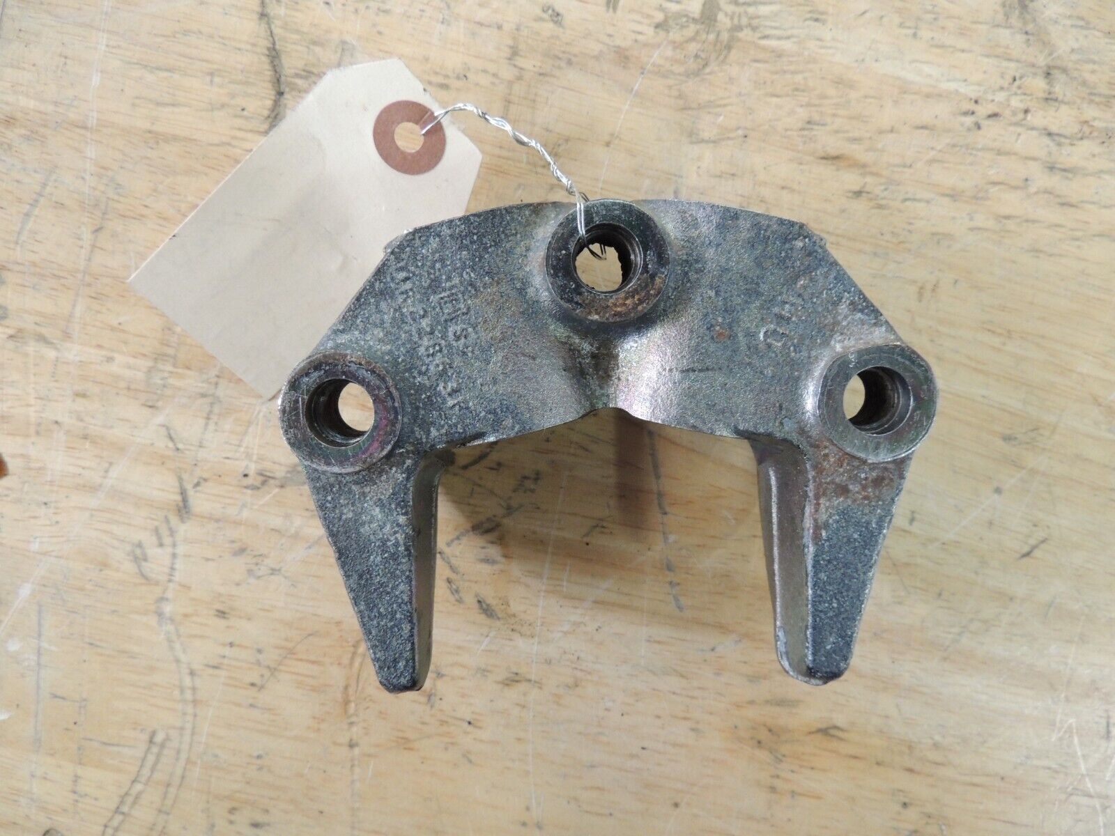 93 Bentley Brooklands/RR Lower Triangle Lever Support Bracket Front UR22863