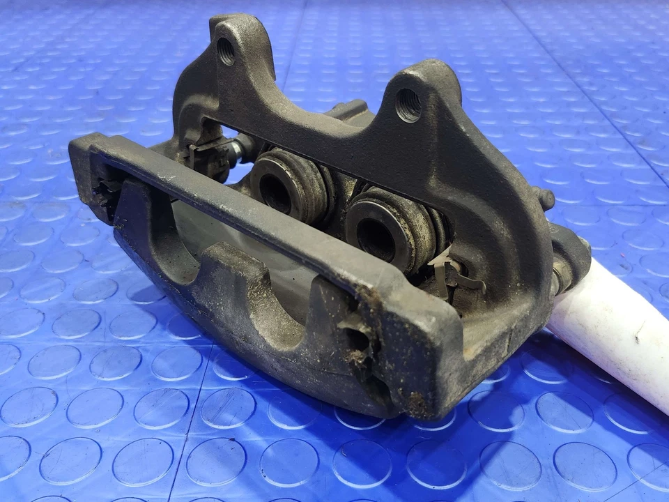 Оригинальный левый суппорт переднего тормоза в сборе со стороны водителя для Dodge Charger R/T 5,7 л 06–23 годов выпуска - Изображение 3 из 4