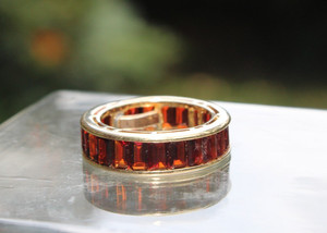 750 Yellow Gold 18K Emerald Cut Garnet Ring Channel Set