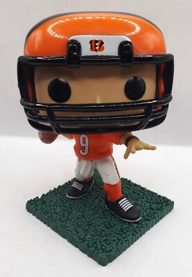 Funko POP! NFL: Jaguars Trevor Lawrence, Miniatuur Verzamelfiguren voor tentoonstelling, cadeau-idee, officieel gelicentieerd product, speelgoed voor kinderen en volwassenen, sportfans Funko POP! NFL: Jaguars Trevor Lawrence, Miniatuur Verzamelfiguren voor tentoonstelling, cadeau-idee, officieel gelicentieerd product, speelgoed voor kinderen en volwassenen, sportfans