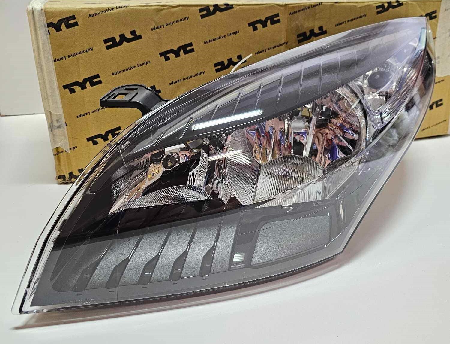 Phare avant gauche Megane 3 avec réglage électrique halogène pour Renault