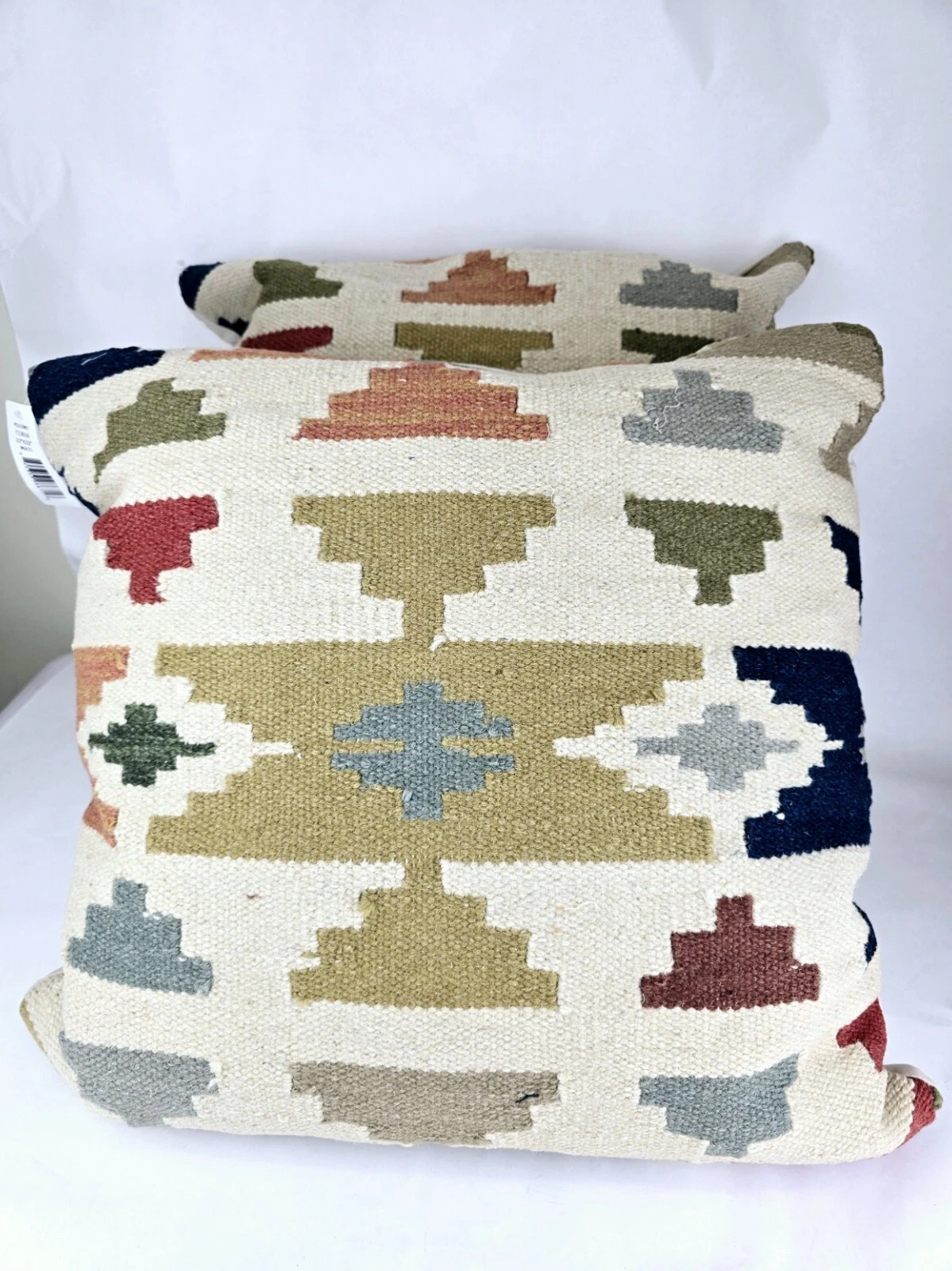 2 Rizzy Home Throw Pillows, Size 22 x 22 Bohemian Style, Toss Pillow