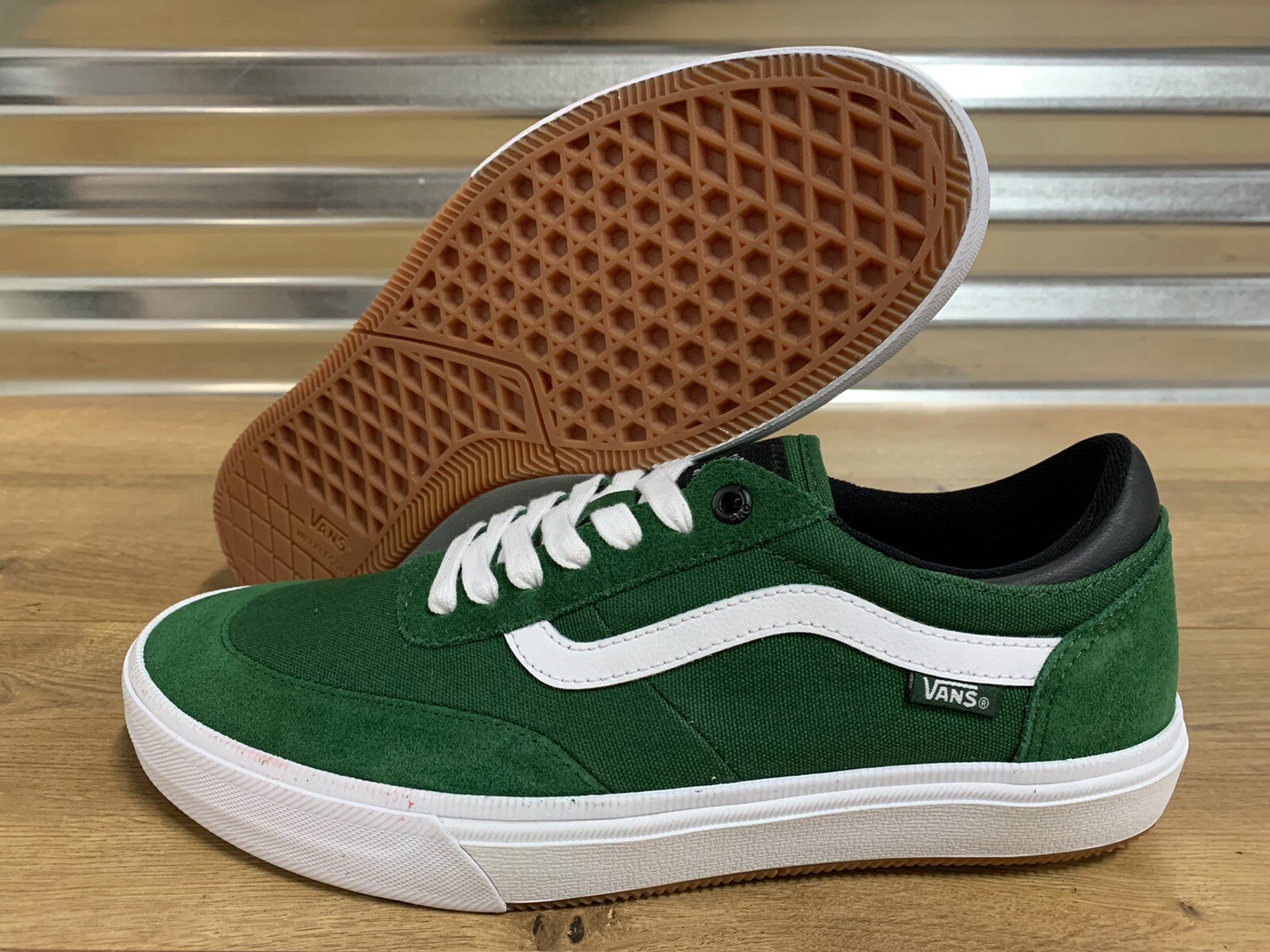 vans gilbert crockett pro 2 green
