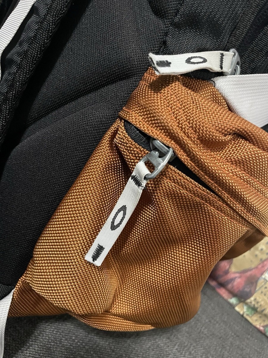 バッグ archive OAKLEY technical backpack y2k VTG Y2K Oakley Icon Pack Backpack Skull Tactical Street