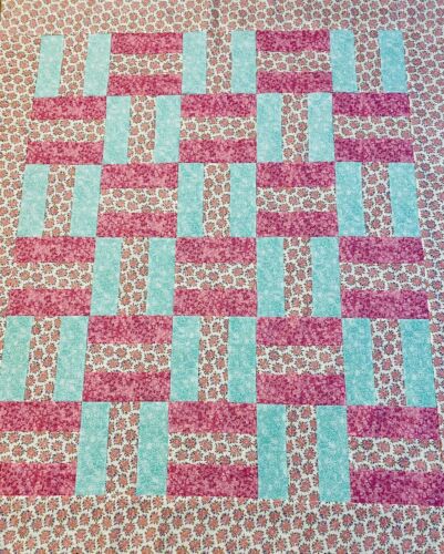 QUILT TOP-MINT GREEN & PINK~BABY, LAP, TABLE, HOME DECOR. PIECED  U.S.A. 46”x54” - Picture 1 of 7