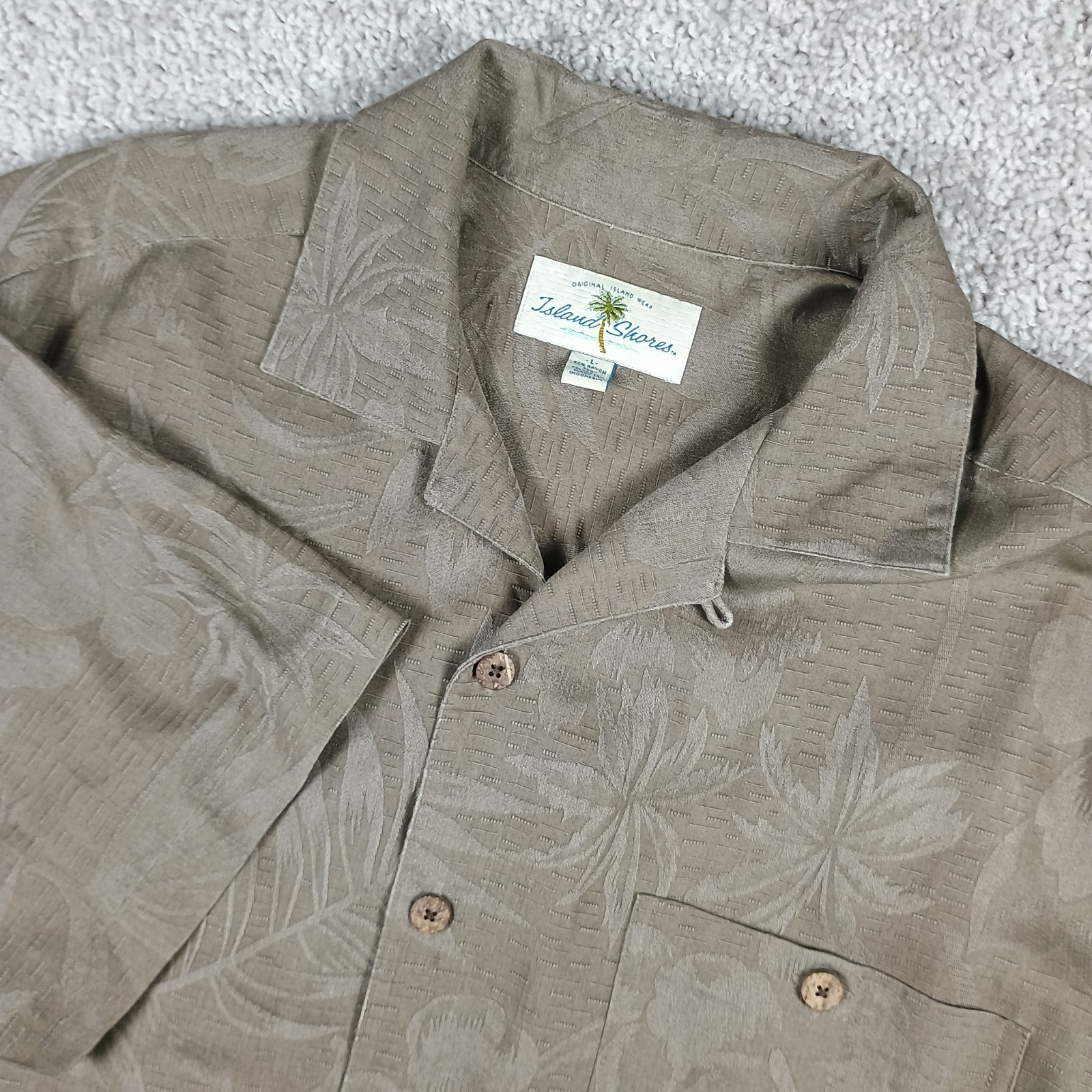 Island Shores Men L Hawaiian Shirt Khaki Rayon Blend Jacquard Floral Camp Beach