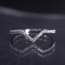 size 6.5, vintage sterling silver 925 v shaped ring band with cluster cz