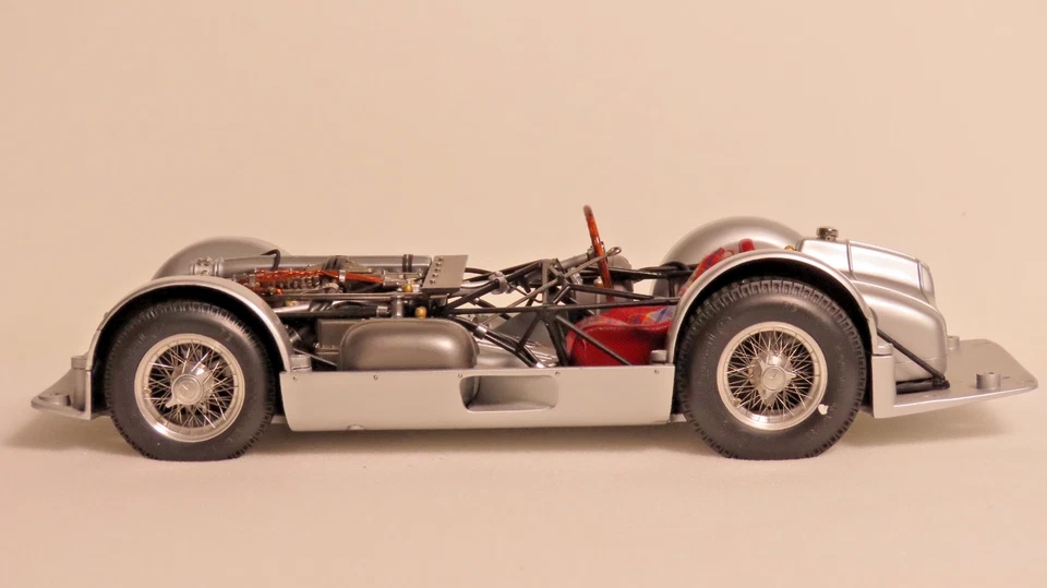 CMC 1:18 Mercedes W196R Formula 1 Race Car Chassis Display INV4762. S3-3 - Image 3 of 4