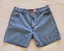 Women s Levi s Vintage shorts Size 18 Mis classic fit jeans denim shorts