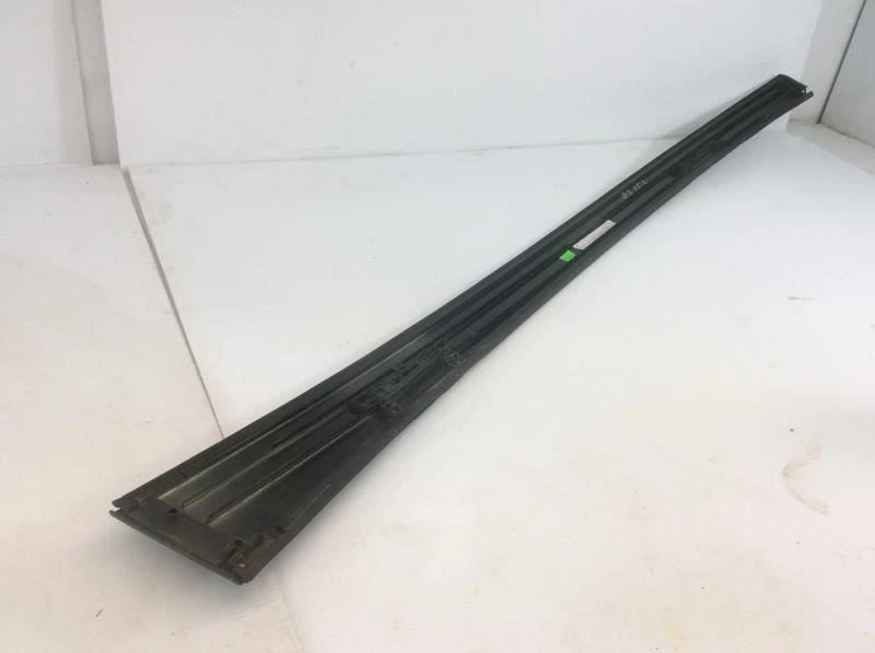 10 11 12 13 14 15 16 17	Mercedes W207 E550 Coupe Left Roof Drip Molding Z Foto 3 de 4
