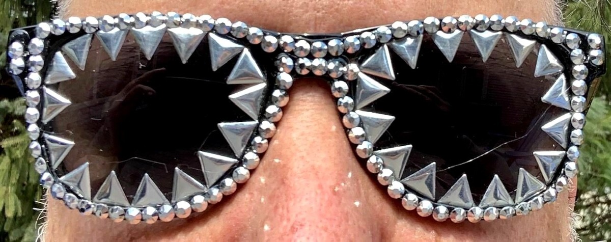Edgy Luxe Oversized Spike Rhinestone Sunglasses ?️ 12 Pack: Punk Spike Classy Wraparound Wholesale Sunglasses  main image 3