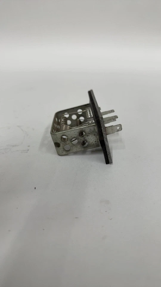 Резистор двигателя вентилятора 1993 Plymouth Sundance - Изображение 4 из 4