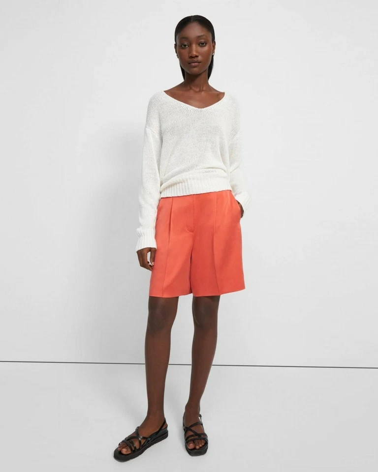 THEORY PLEATED SHORTS*******SIZE: 00 - Image 4 of 4